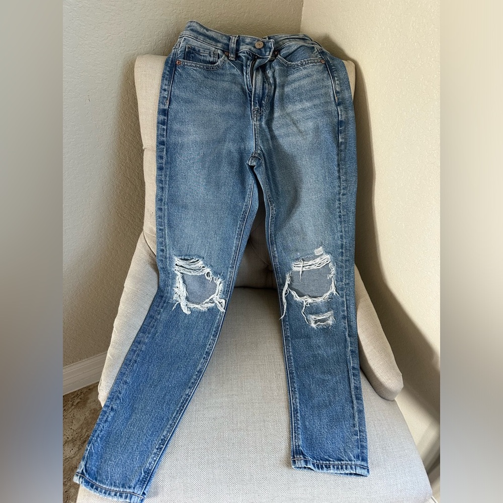American eagle strigid mom Jean- short length